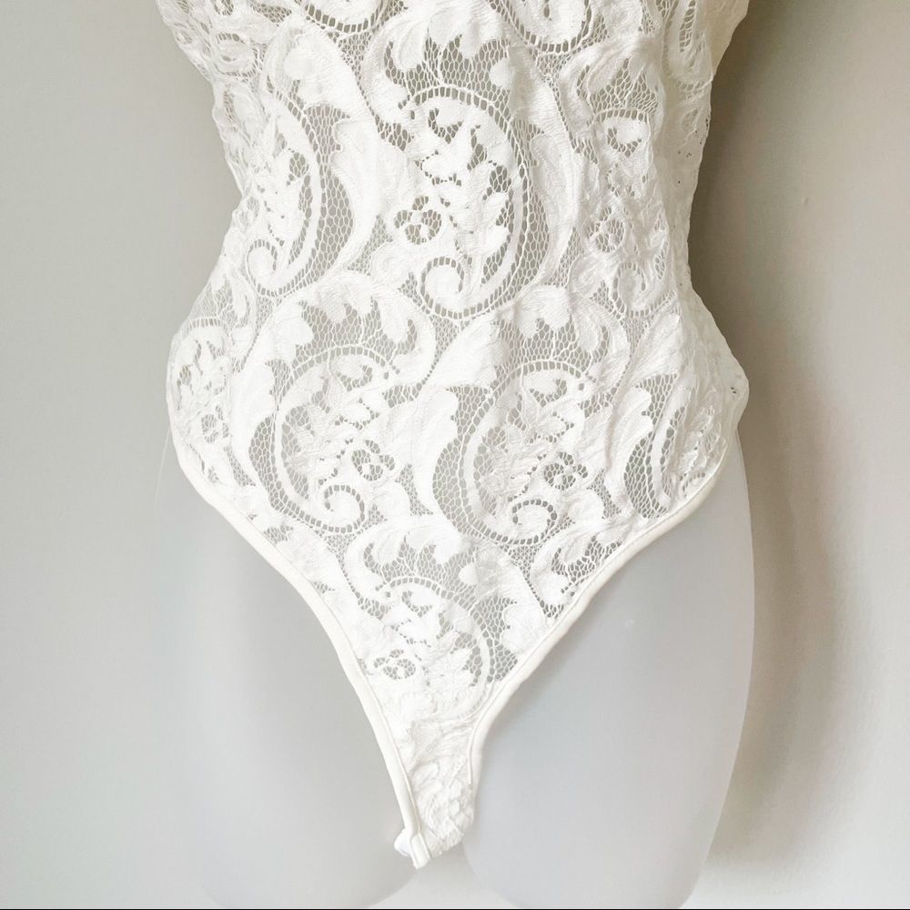 ๐ค FASHION NOVA | Sexy White Bodysuit - Picture 10 of 16